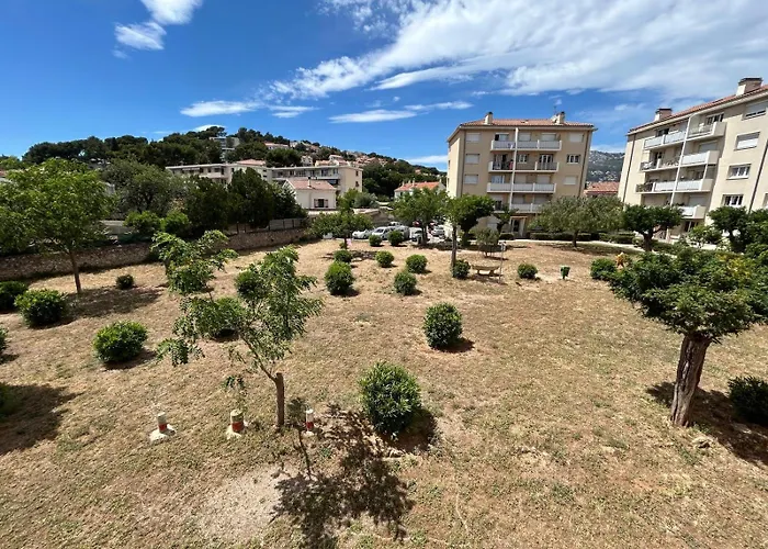 T4 Lumineux Et Spacieux, Parking Et Parc Prive