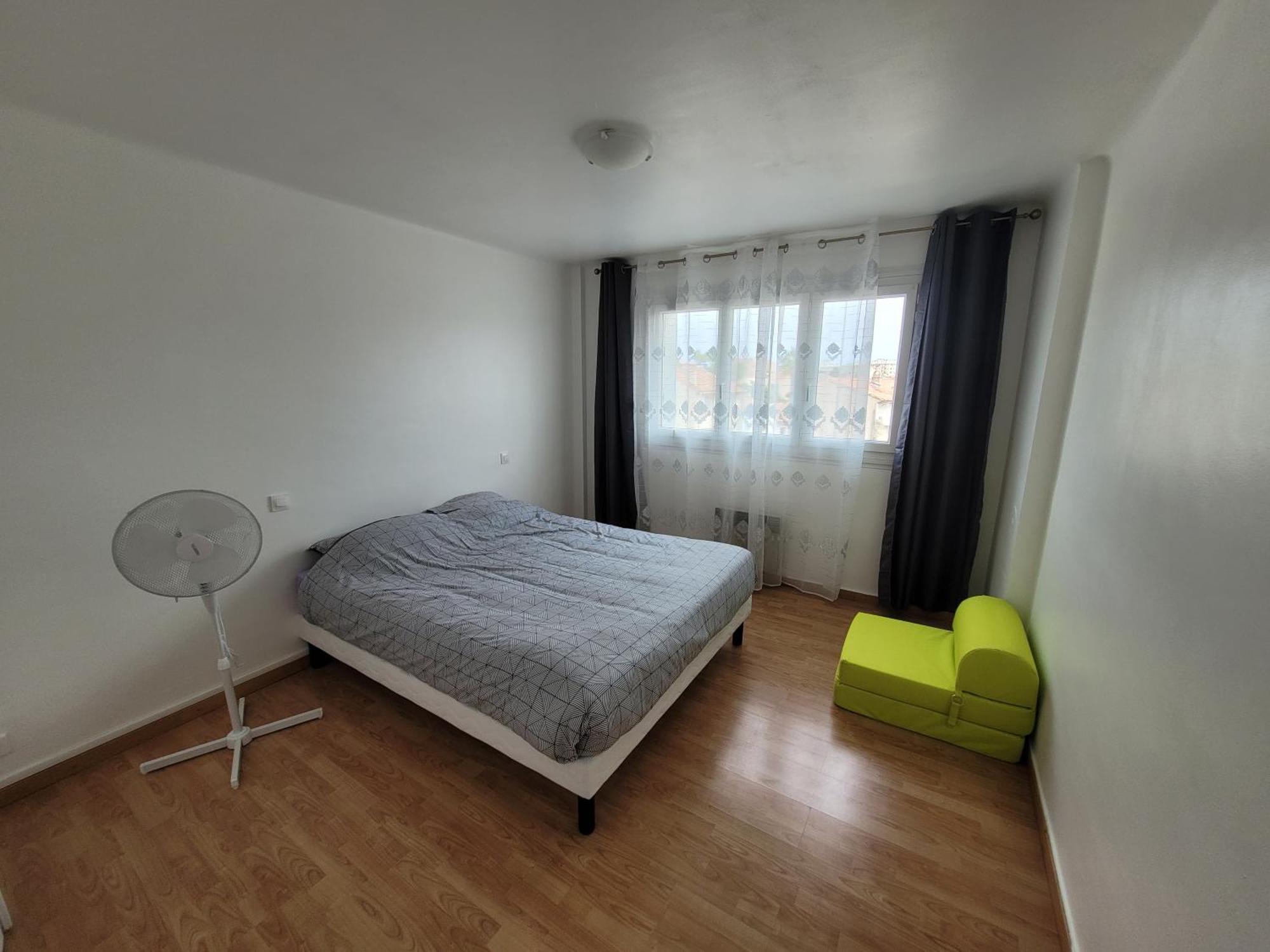T4 Lumineux Et Spacieux, Parking Et Parc Prive *